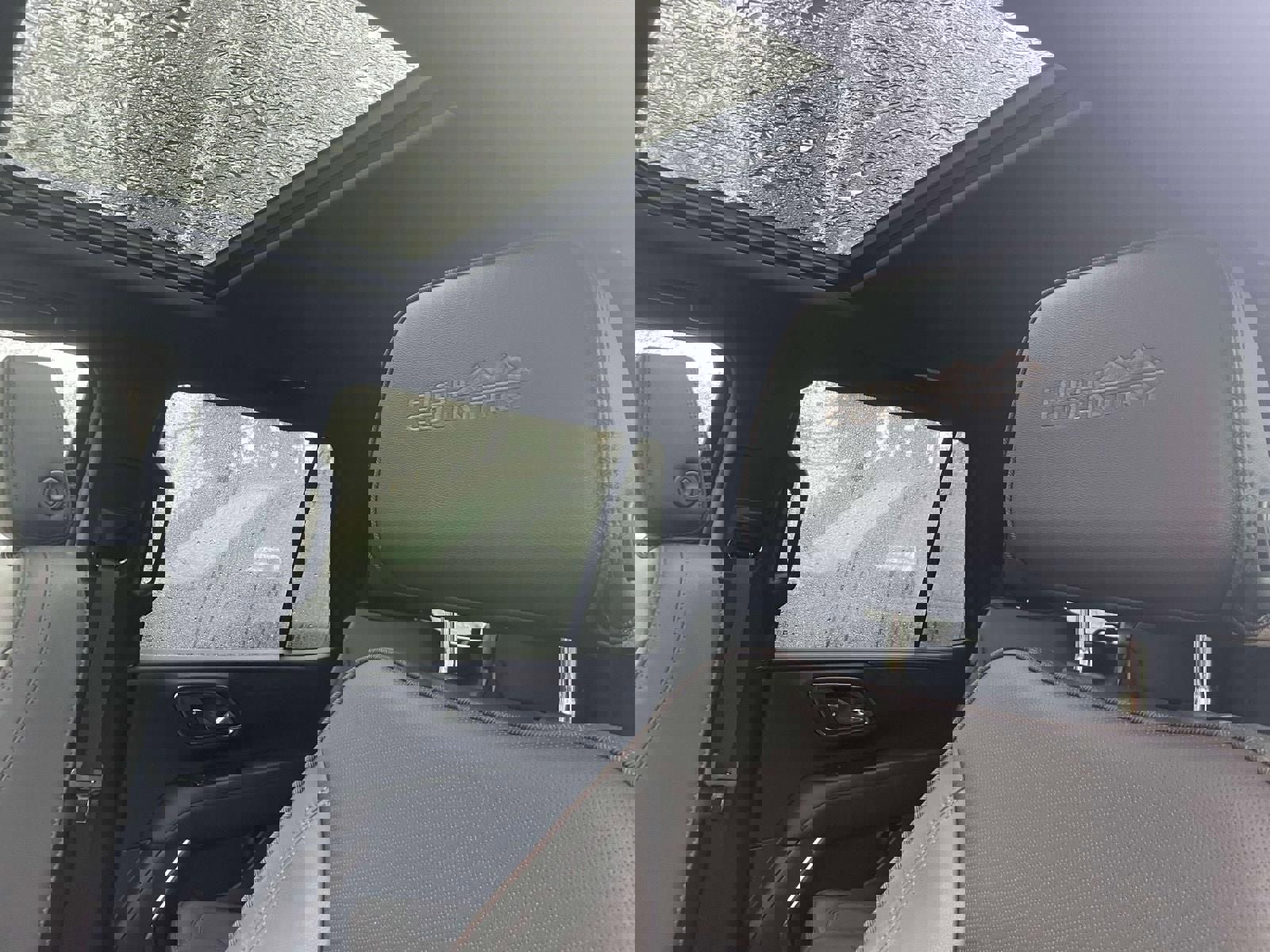 Used 2023 Chevrolet Tahoe High Country AWD/4WD image 20