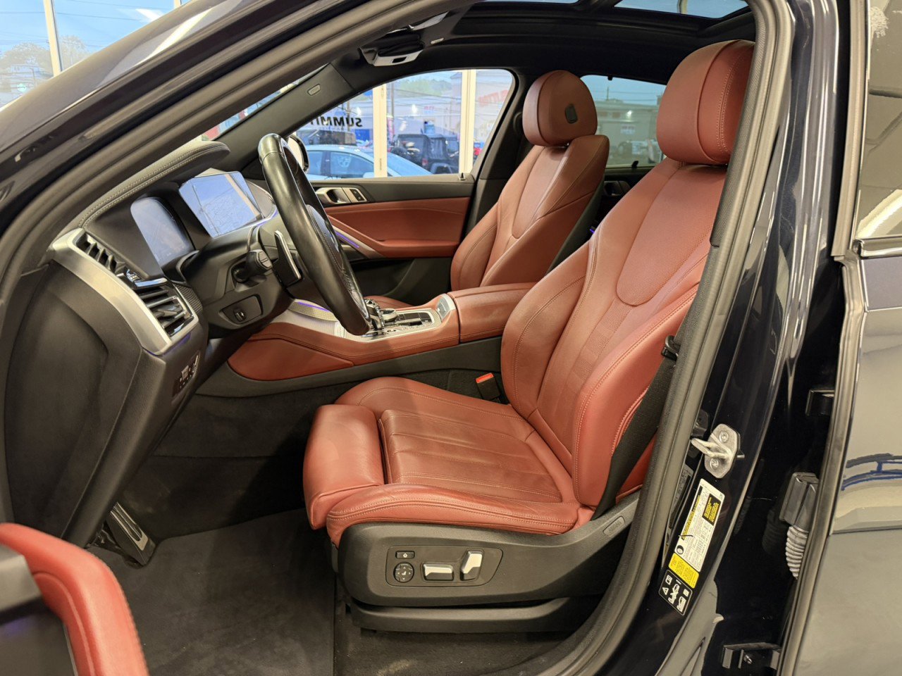 Used 2022 BMW X6 xDrive40i w/ Executive Package AWD/4WD image 26