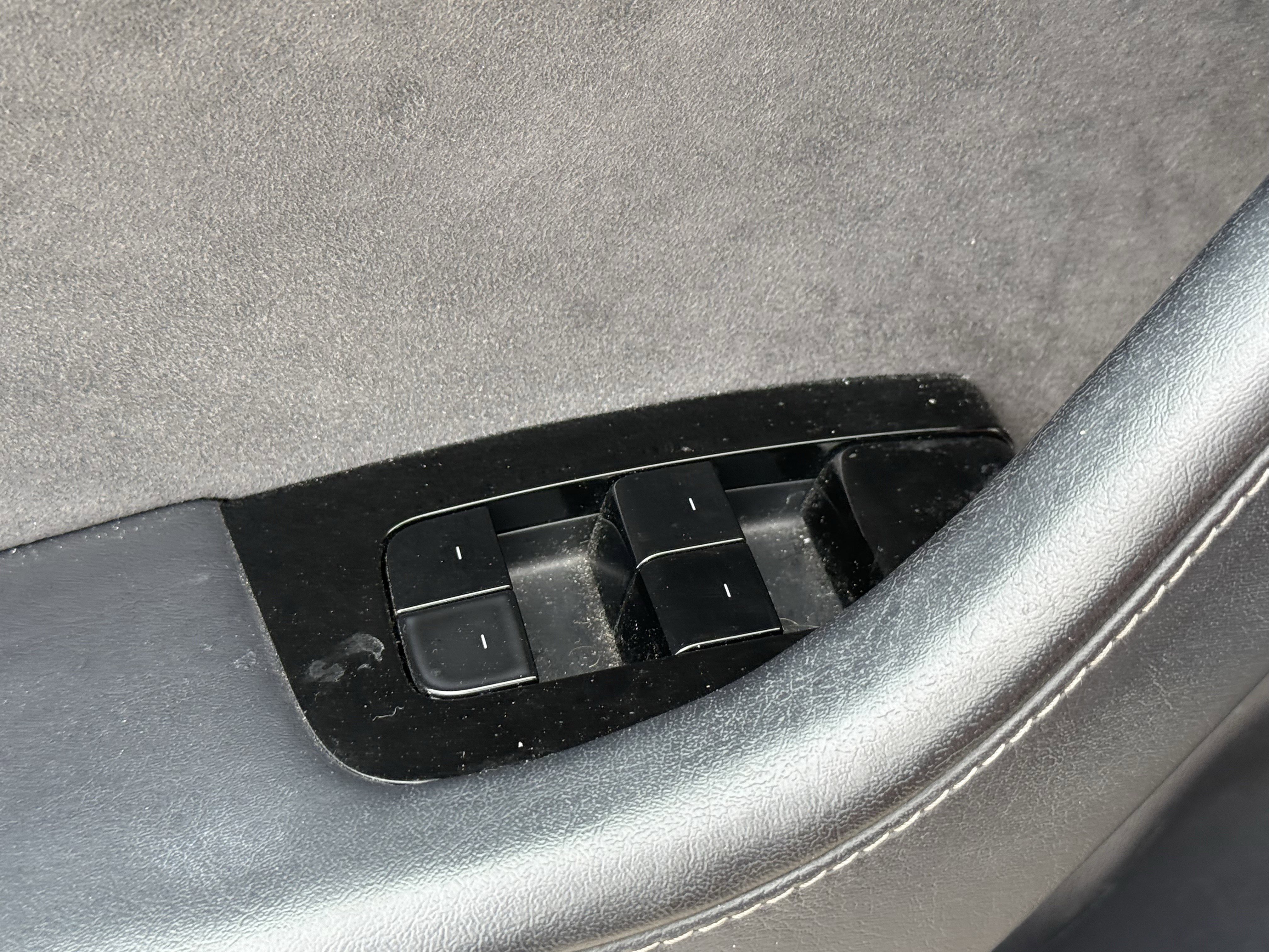 Used 2018 Tesla Model 3 Long Range RWD image 24
