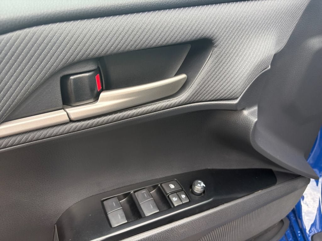 Used 2025 Toyota Camry SE FWD image 11