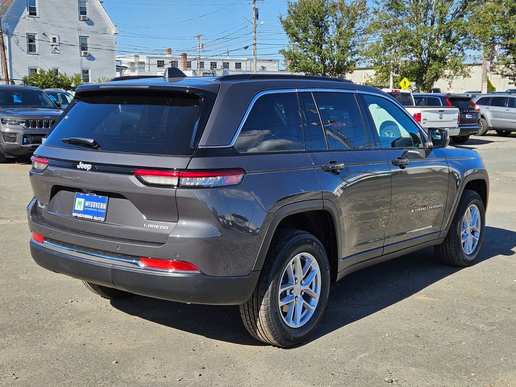 New 2025 Jeep Grand Cherokee Laredo X w/ Luxury Tech Group I image 5