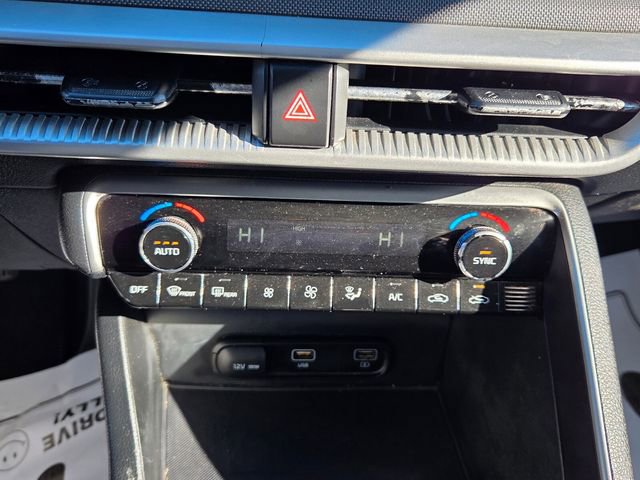 Used 2021 Kia K5 LXS image 19