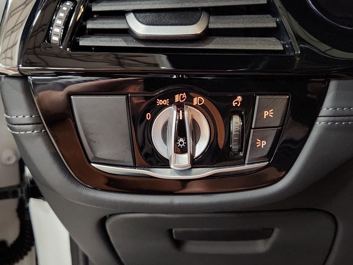 Used 2023 BMW M5 w/ Competition Package image 32