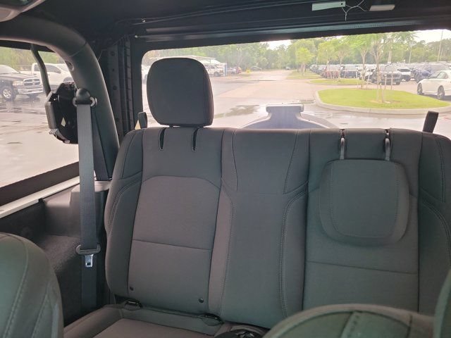 Used 2021 Jeep Wrangler Sport AWD/4WD image 13