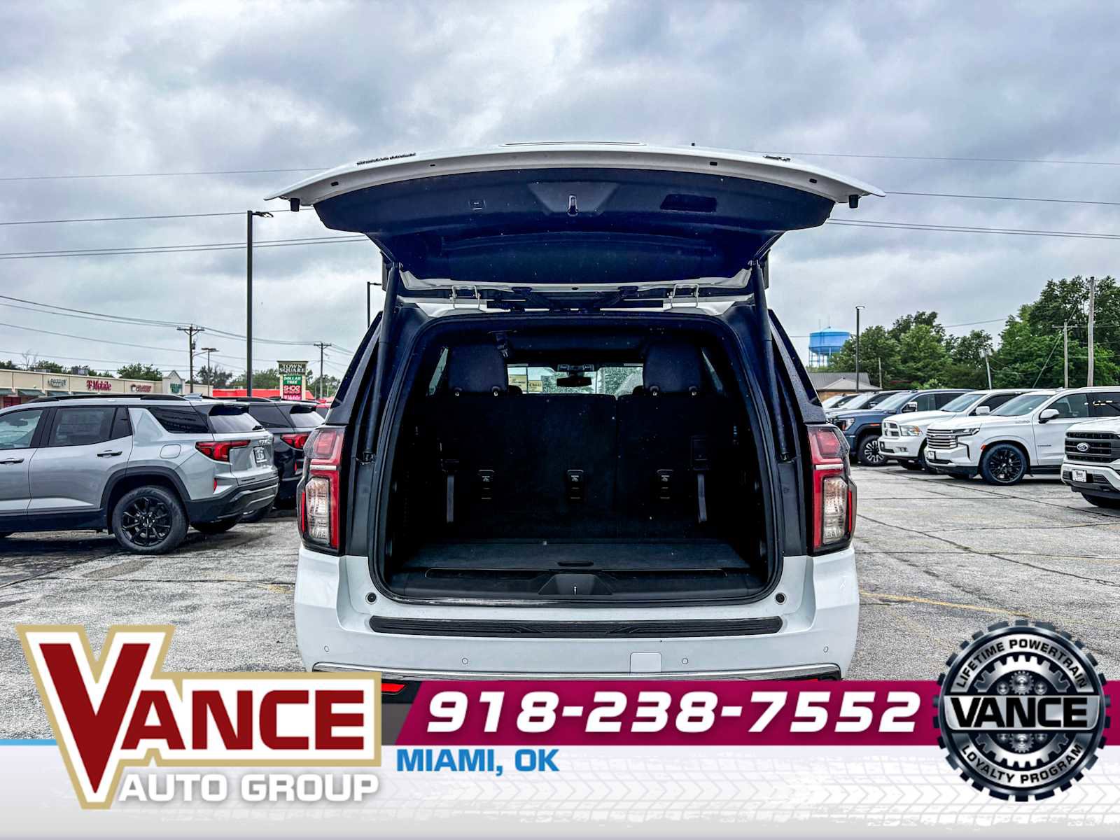 Used 2021 Chevrolet Tahoe LT AWD/4WD image 16
