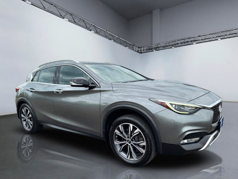 Used 2018 INFINITI QX30 Premium w/ Navigation Package AWD/4WD image 9