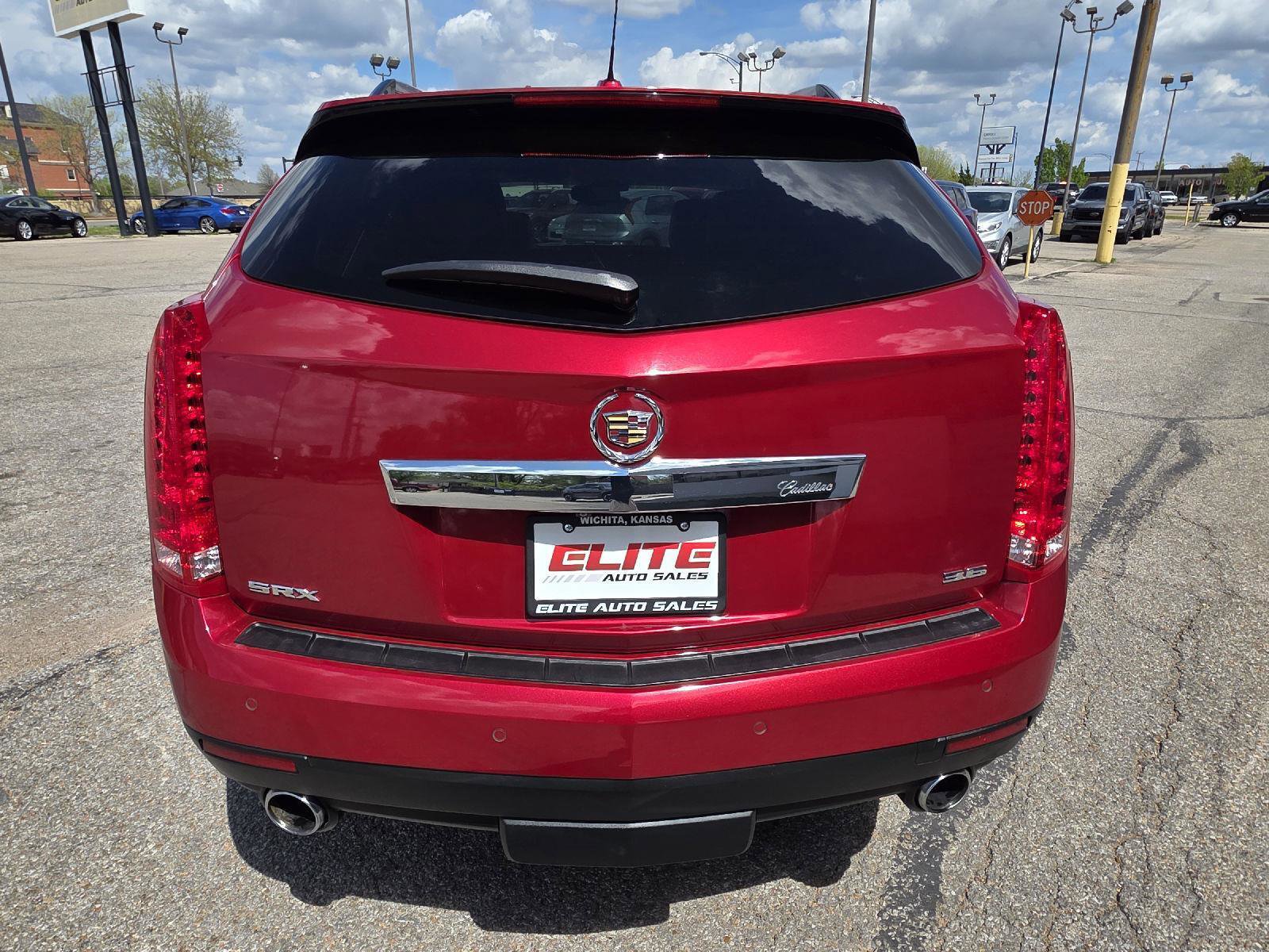 Used 2015 Cadillac SRX Luxury w/ Trailering Package image 6
