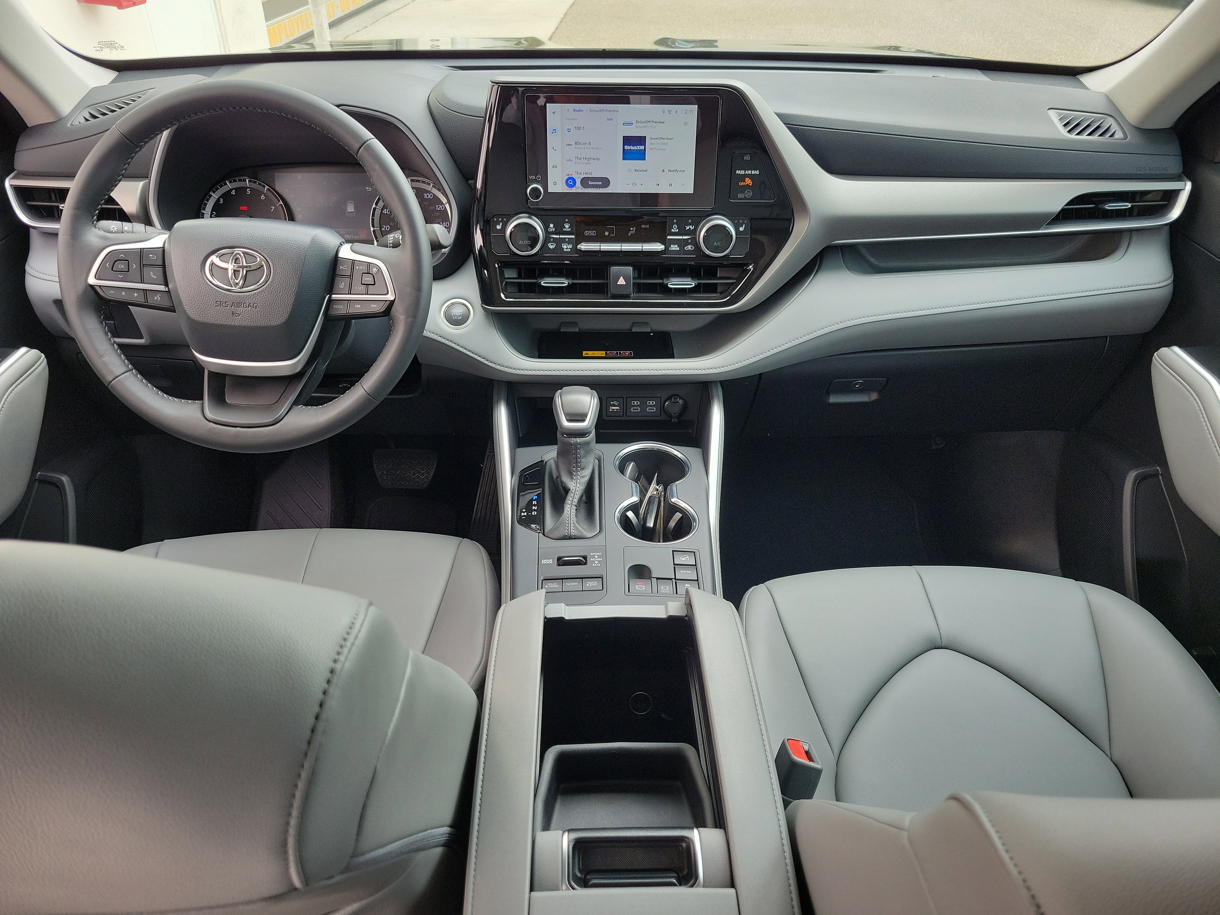 Used 2026 Toyota Highlander XLE image 19