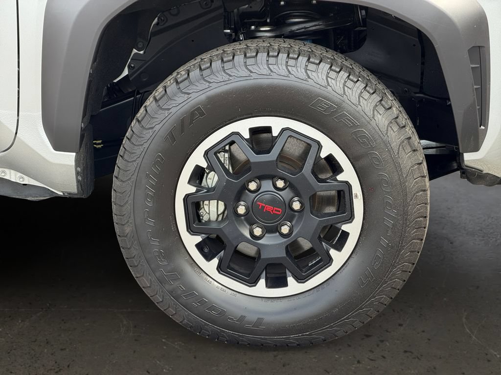 Certified 2025 Toyota Tacoma TRD Off-Road w/ TRD Off Road Upgrade Package AWD/4WD image 10