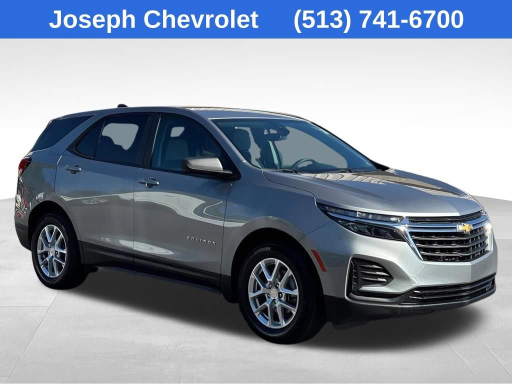 Certified 2023 Chevrolet Equinox LS w/ LS Convenience Package image 3