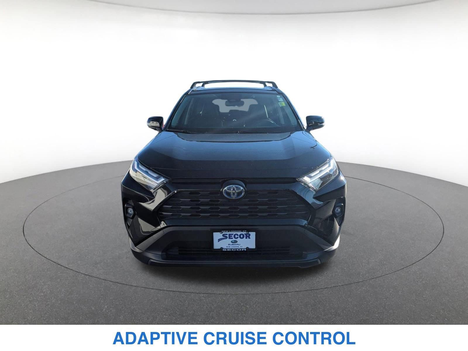 Used 2023 Toyota RAV4 XLE Premium AWD/4WD image 2