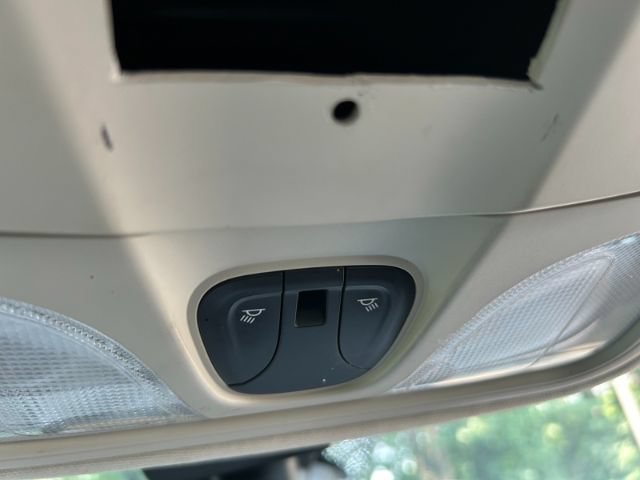 Used 2016 Chrysler 200 Limited FWD image 15
