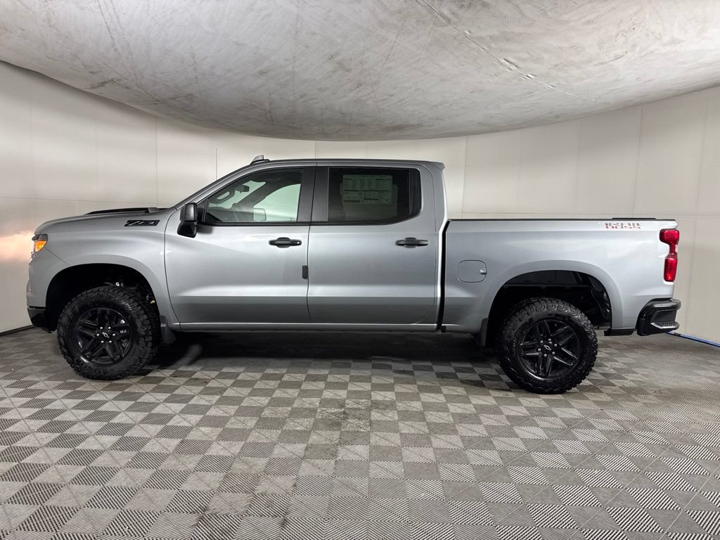 New 2026 Chevrolet Silverado 1500 Custom Trail Boss w/ LPO, Dark Essentials Package AWD/4WD image 10