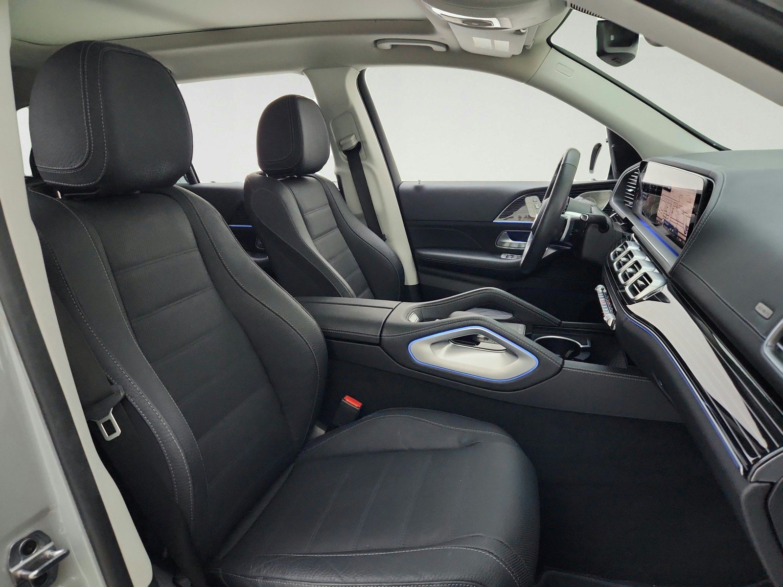 Certified 2024 Mercedes-Benz GLS 450 4MATIC image 31