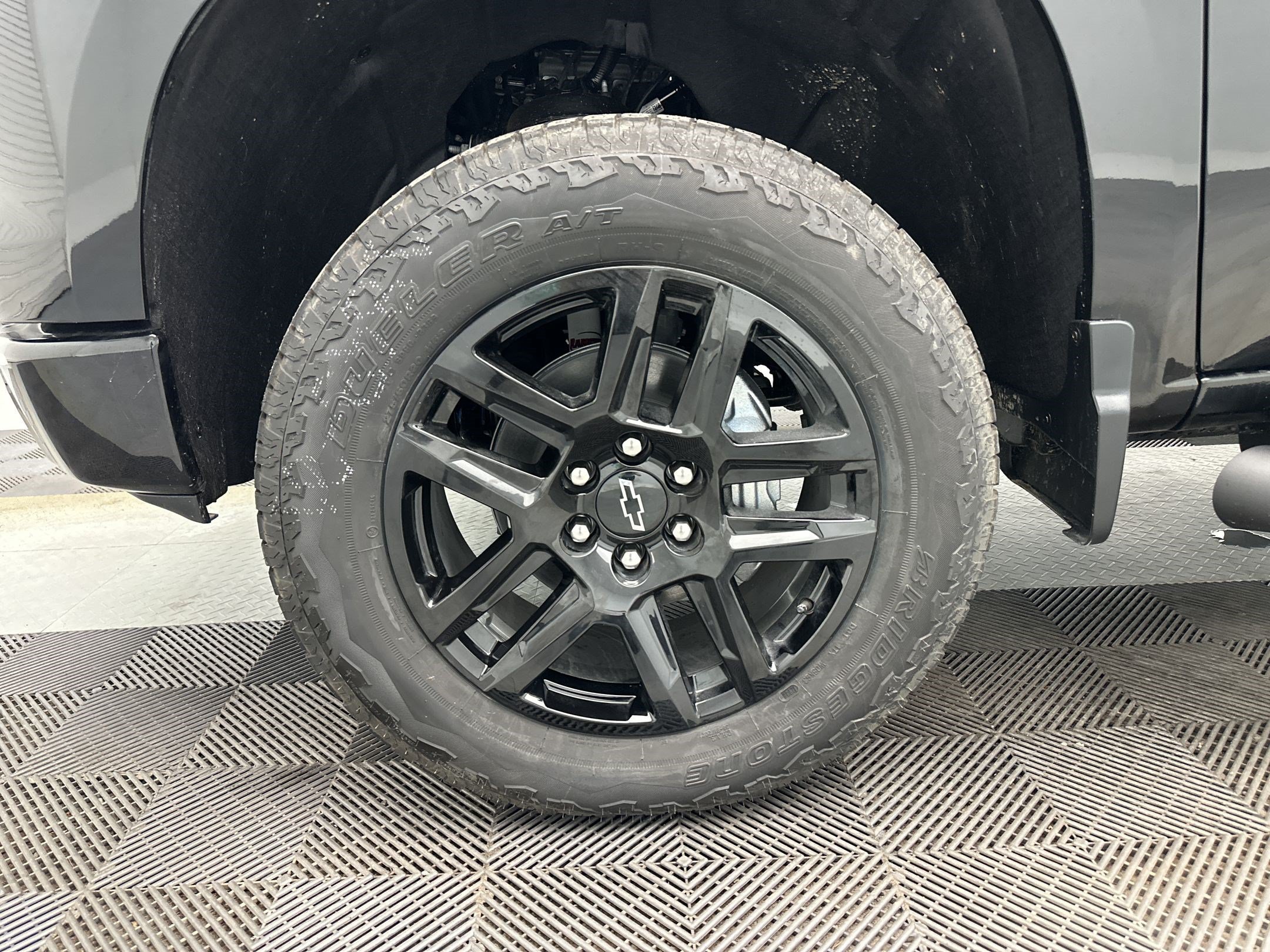New 2026 Chevrolet Silverado 1500 LT Trail Boss w/ LPO, Dark Essentials Package AWD/4WD image 13