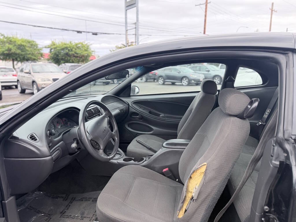 Used 2000 Ford Mustang Coupe RWD image 13