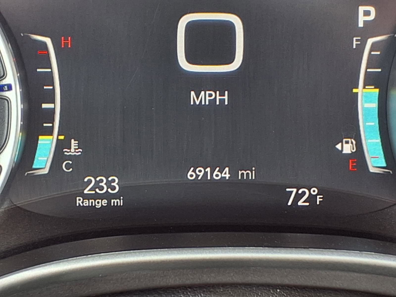 Used 2022 Chrysler Pacifica Touring-L image 12