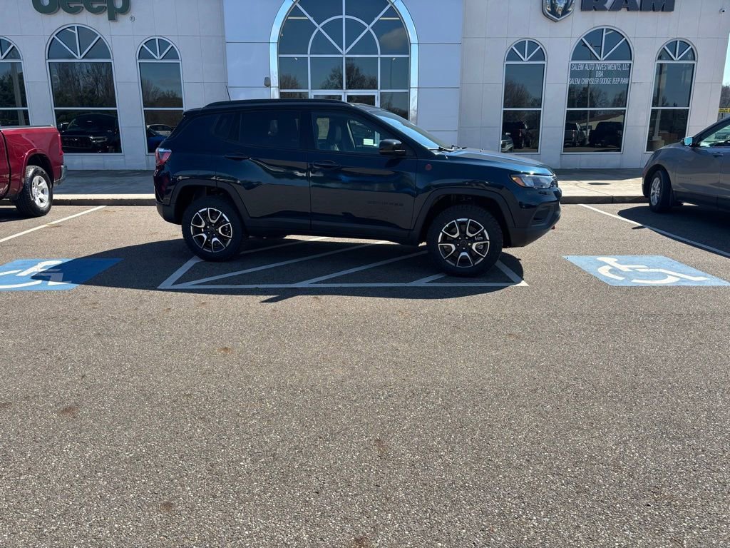 New 2026 Jeep Compass Trailhawk AWD/4WD image 2