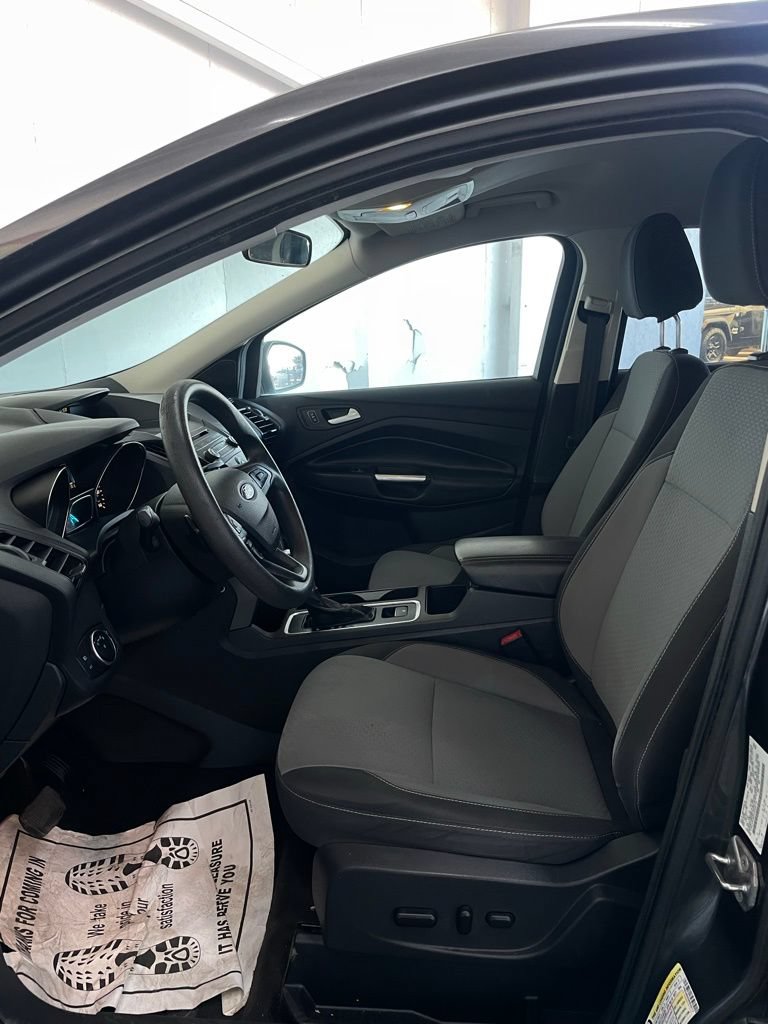 Used 2017 Ford Escape SE AWD/4WD image 19