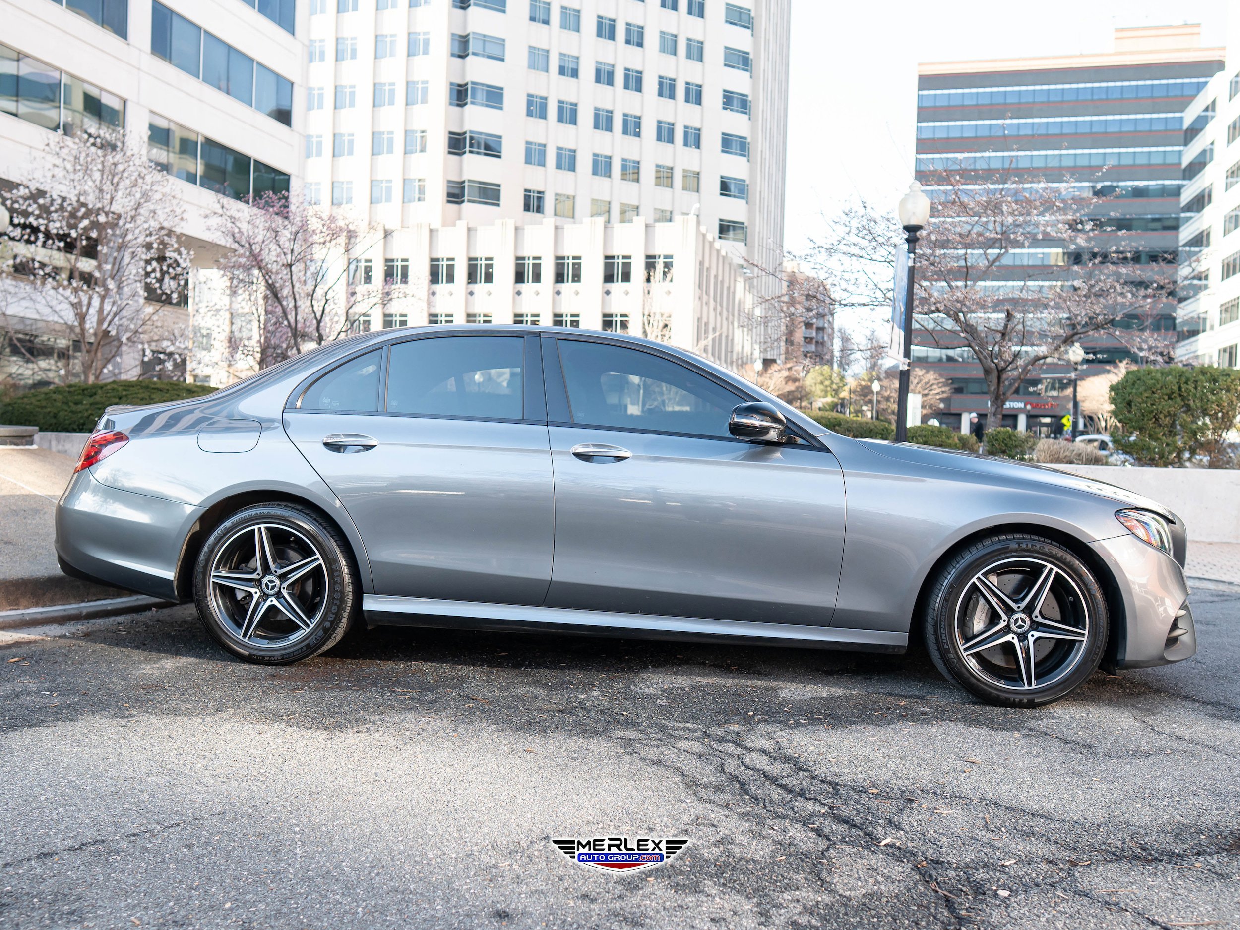 Used 2019 Mercedes-Benz E 300 4MATIC w/ Premium 1 Package image 8