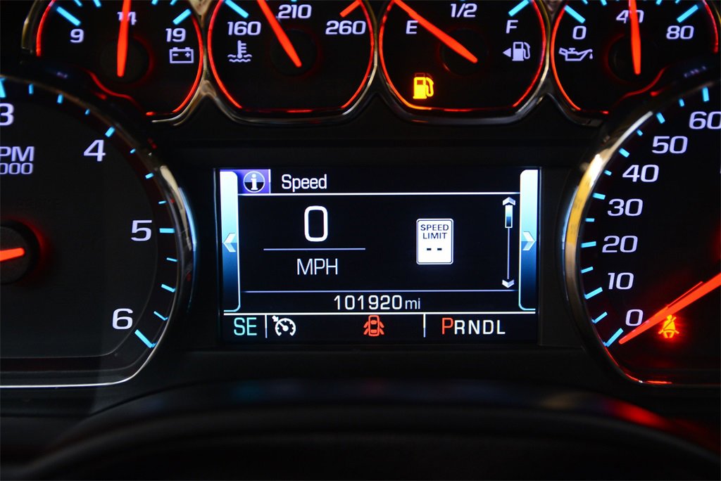 Used 2018 Chevrolet Suburban LT image 22