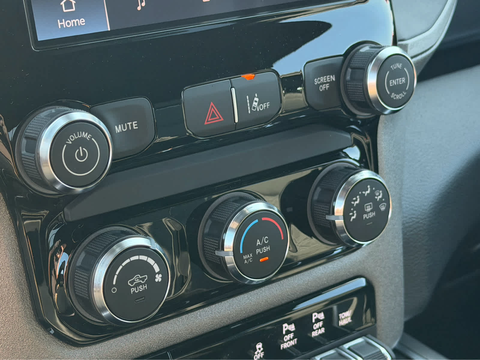New 2027 RAM 1500 Express AWD/4WD image 19