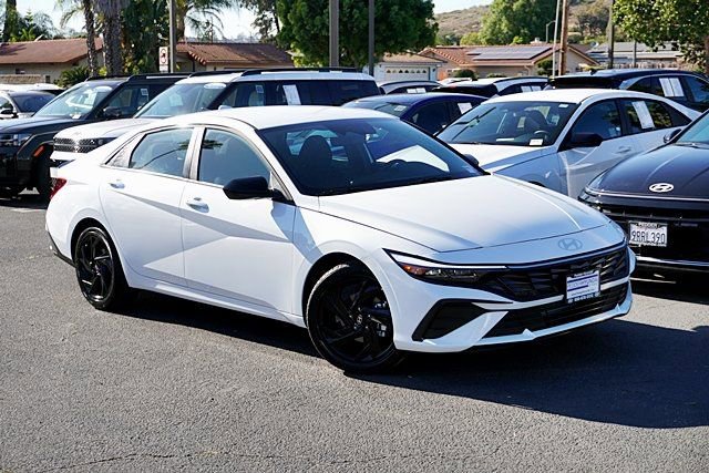 Certified 2026 Hyundai Elantra Sport image 3