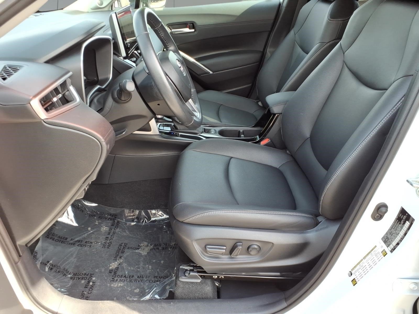 Used 2023 Toyota Corolla Cross XLE w/ Convenience Package AWD/4WD image 15