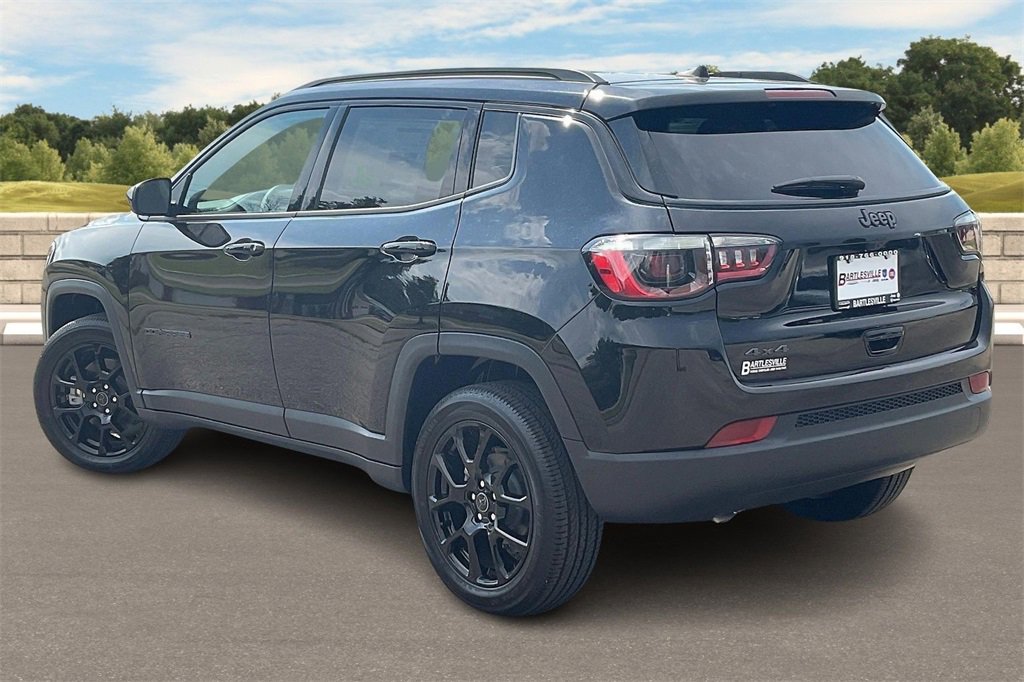 New 2025 Jeep Compass Latitude w/ Convenience Group image 3