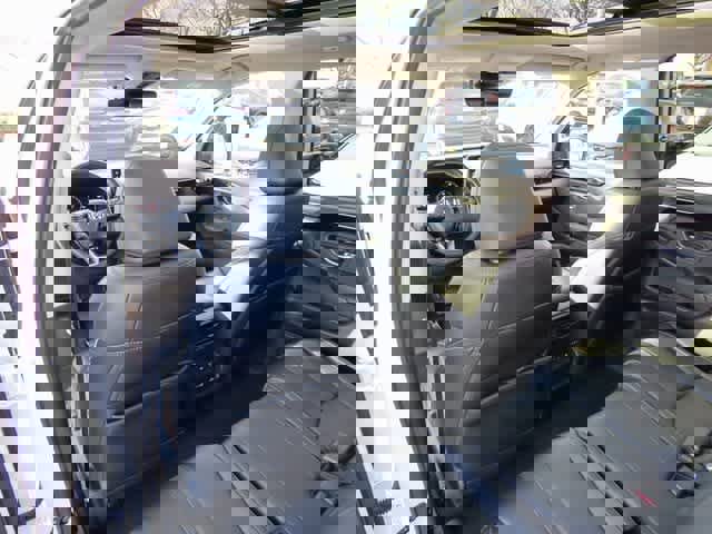 Certified 2023 Honda Pilot Touring image 17