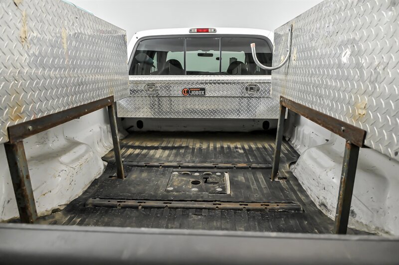 Used 2000 Ford F350 Lariat image 14