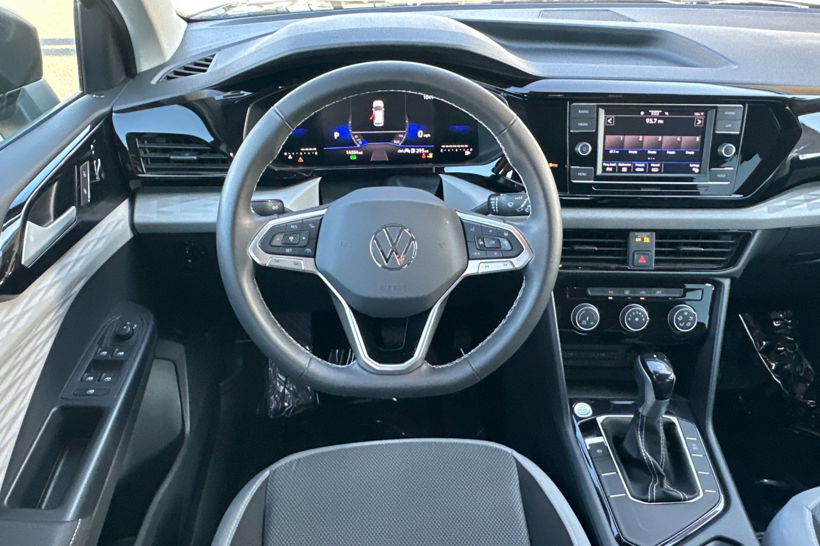 Used 2024 Volkswagen Taos S image 14