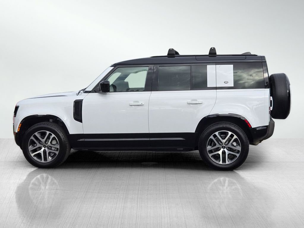 Used 2024 Land Rover Defender 110 X-Dynamic SE image 7