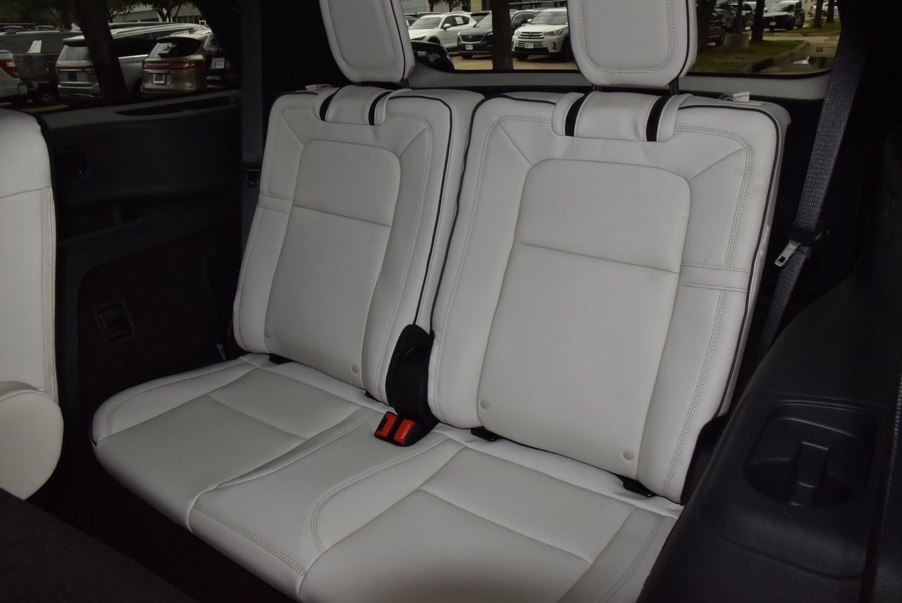 Used 2025 Lincoln Aviator Black Label AWD/4WD image 15