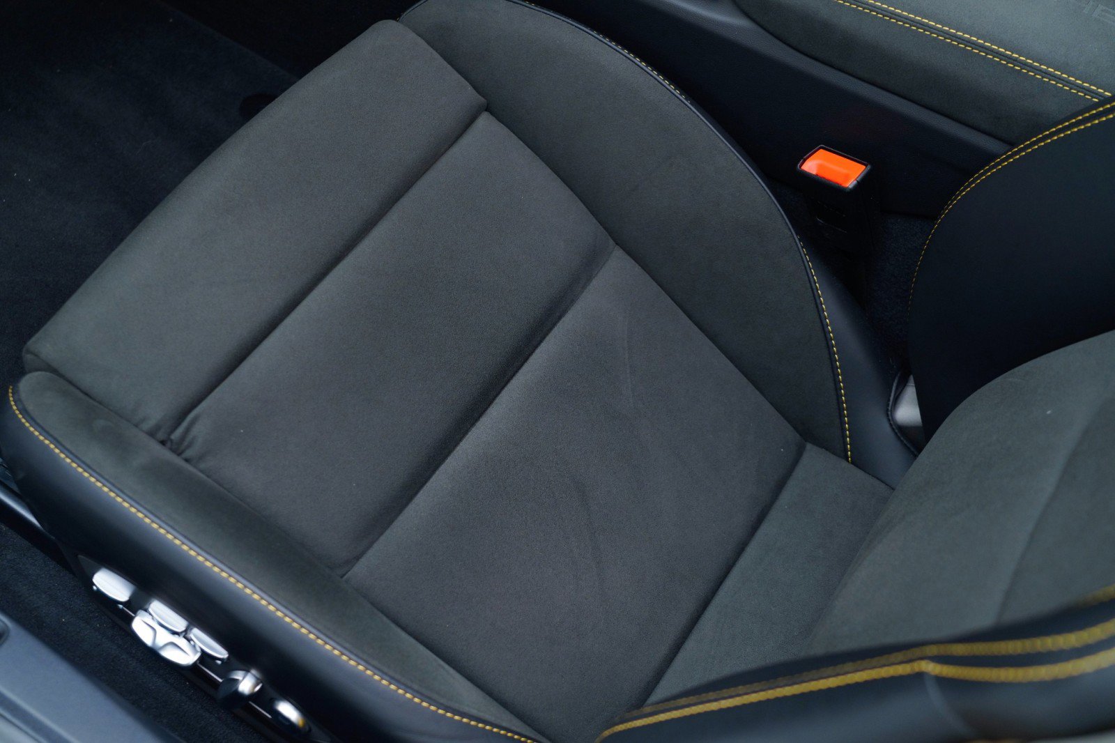 Certified 2025 Porsche 718 Boxster Spyder RS image 17