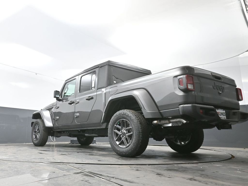 New 2026 Jeep Gladiator Sport image 42