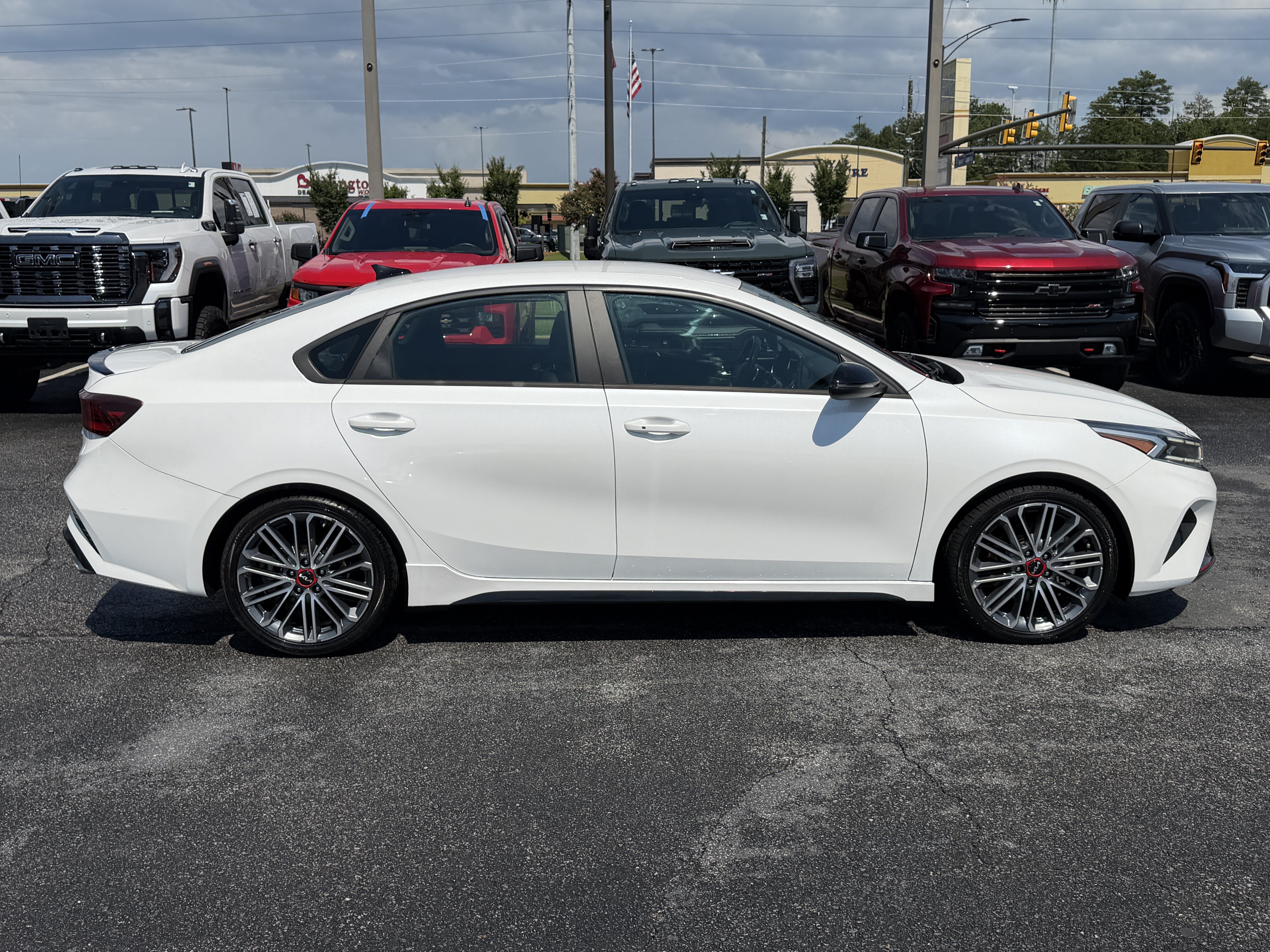 Used 2022 Kia Forte GT FWD image 11