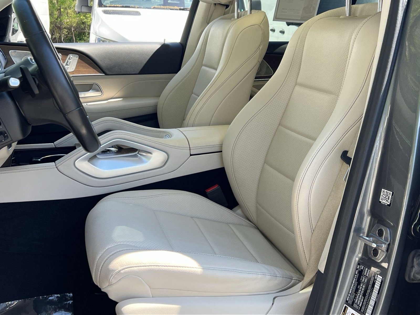 Certified 2022 Mercedes-Benz GLE 350 4MATIC w/ AMG Line Exterior image 17