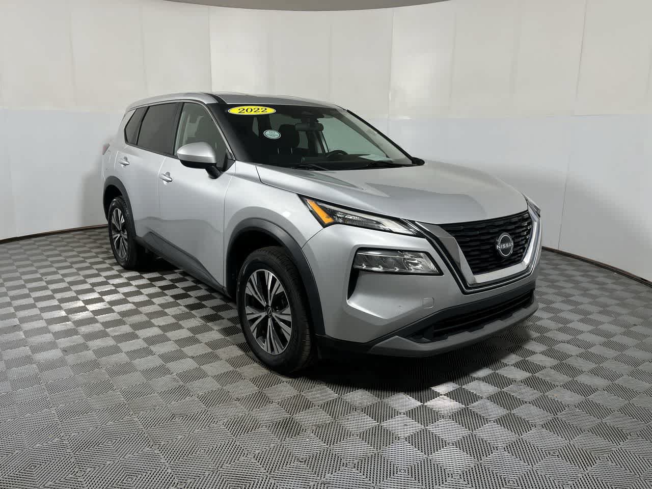 Used 2023 Nissan Rogue SV AWD/4WD image 2