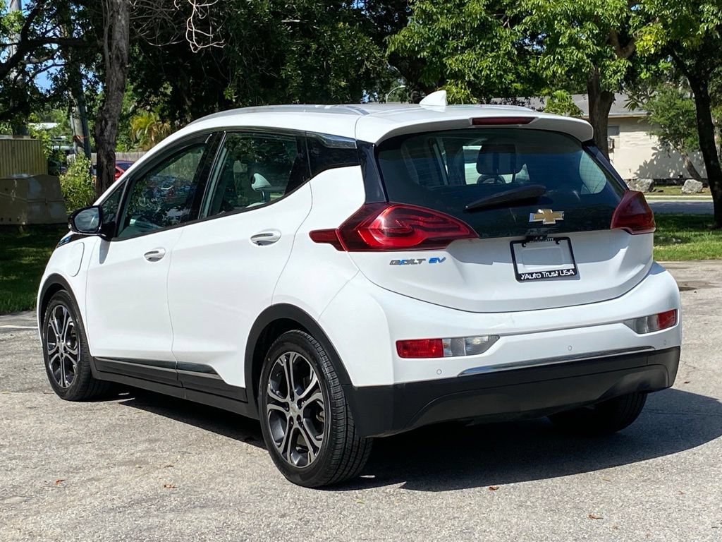 Used 2018 Chevrolet Bolt Premier w/ Driver Confidence II Package FWD image 5