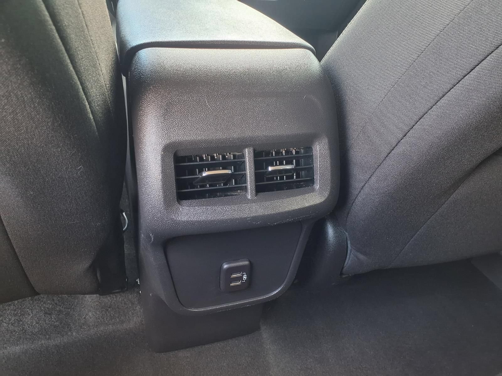 Used 2023 Chevrolet Equinox LT FWD image 13