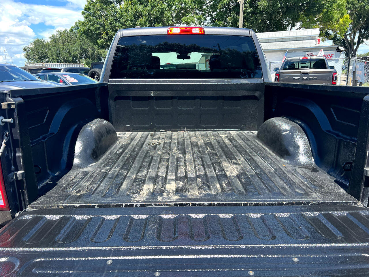 Used 2022 RAM 1500 Classic SLT image 28