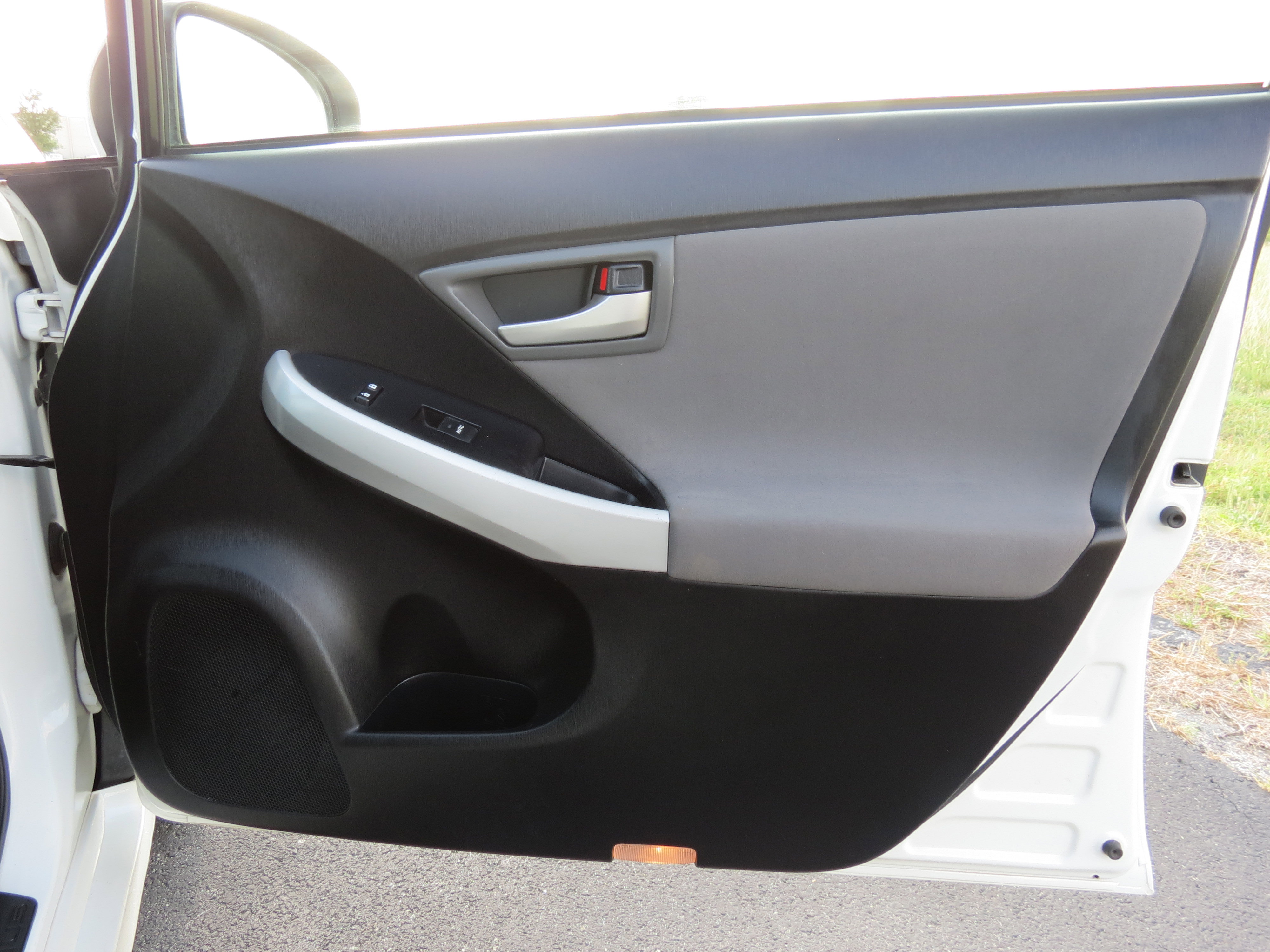 Used 2012 Toyota Prius Two FWD image 25