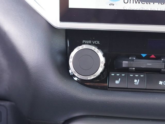 Used 2023 Toyota Tundra Platinum w/ Advanced Package image 37