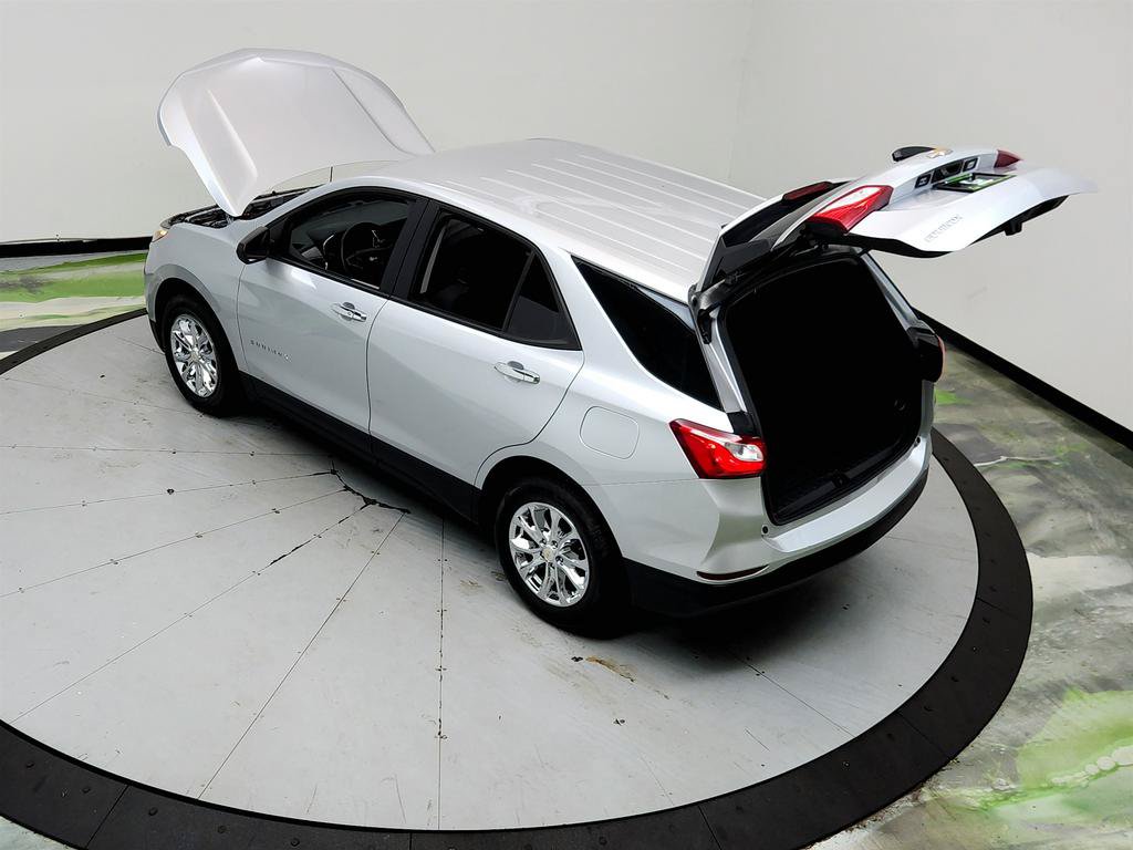 Used 2020 Chevrolet Equinox LS w/ LPO, Floor Liner Package FWD image 38