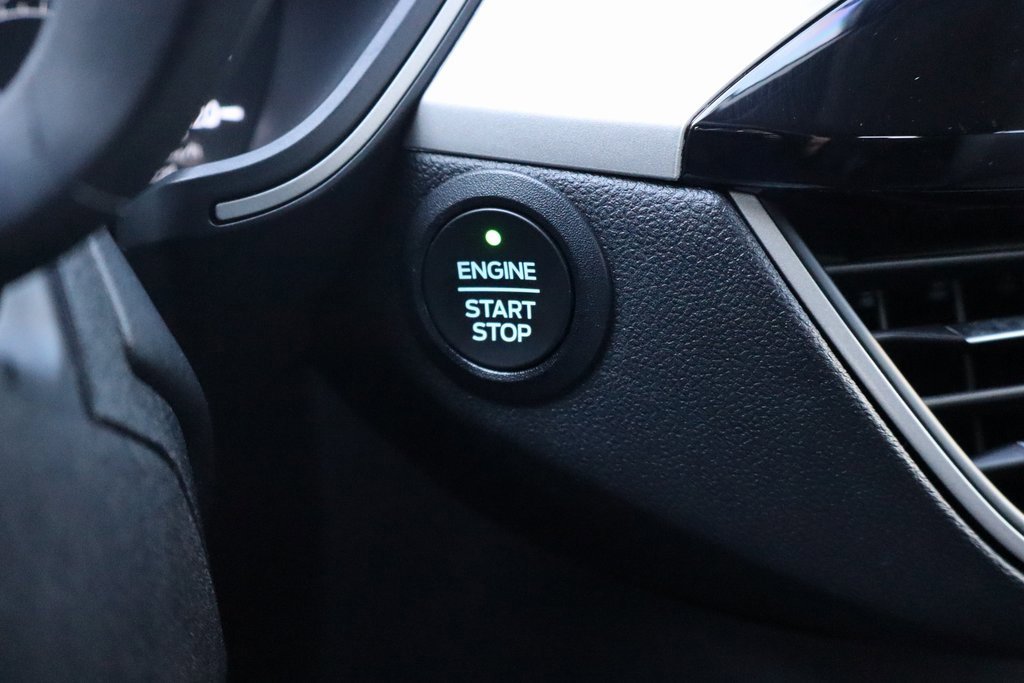 Used 2022 Ford Escape SE w/ SE Sport Appearance Package image 14