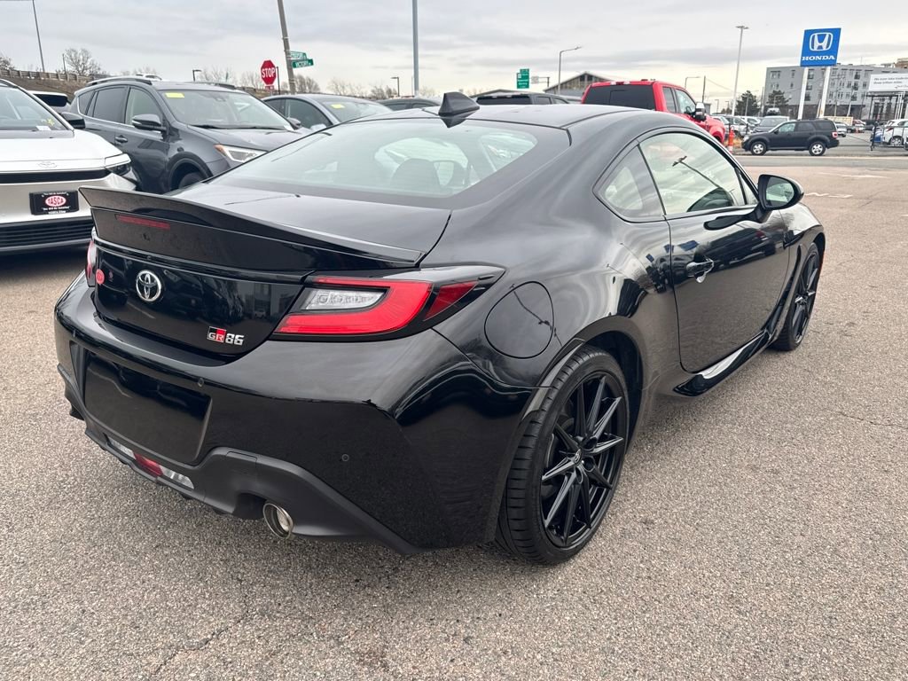 Used 2024 Toyota GR86 Premium image 8