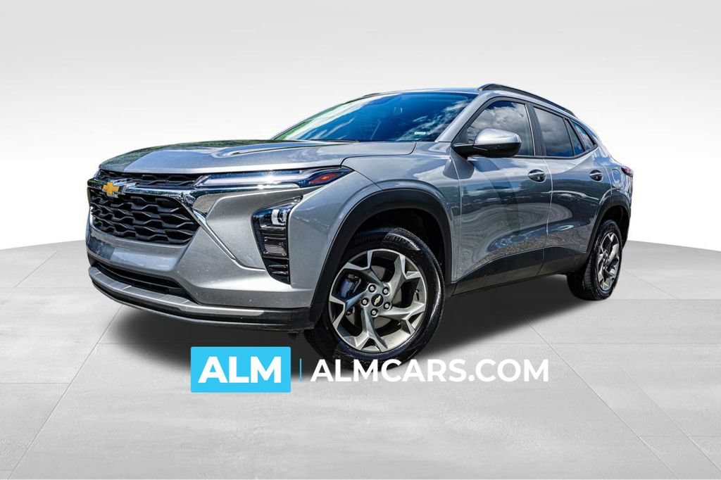 Used 2025 Chevrolet Trax LT