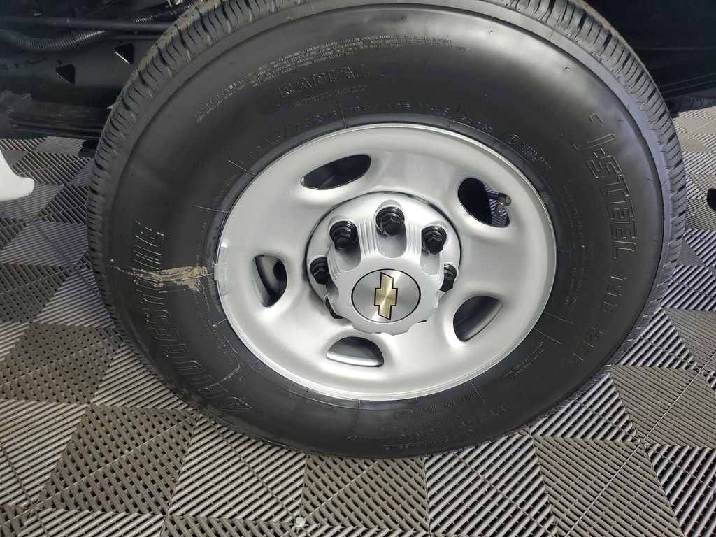 New 2025 Chevrolet Express 2500 w/ Driver Convenience Package image 28