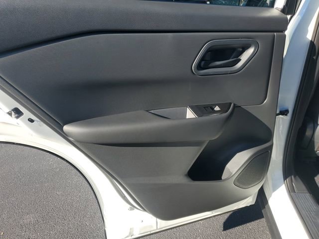 New 2026 Nissan Rogue S image 8